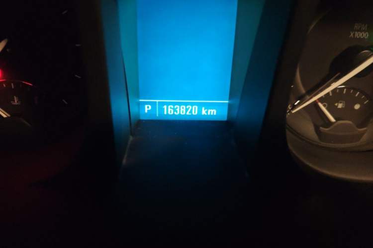 Used Buick GL8 2017 25S Luxury Version China V Standard Odometer Close Up