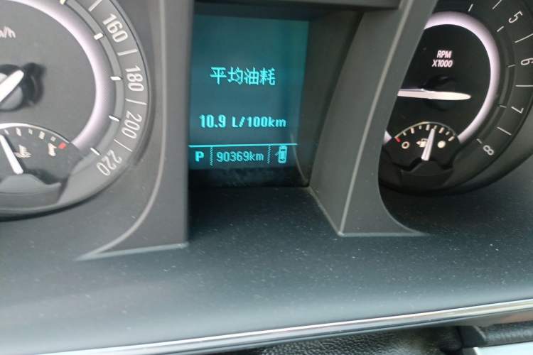 Used Buick GL8 2017 25S Prestige Version China V Standard Odometer Close Up