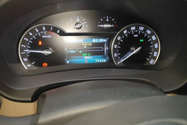 Used Buick GL8 2017 ES 28T Luxury Model China V Standard Odometer Close Up