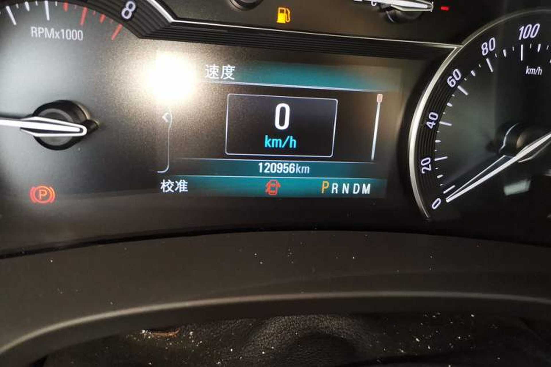 Used Buick GL8 2017 ES 28T Luxury Model China V Standard Odometer Close Up