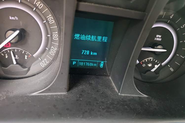 Used Buick GL8 2017 25S Luxury Version China V Standard Odometer Close Up