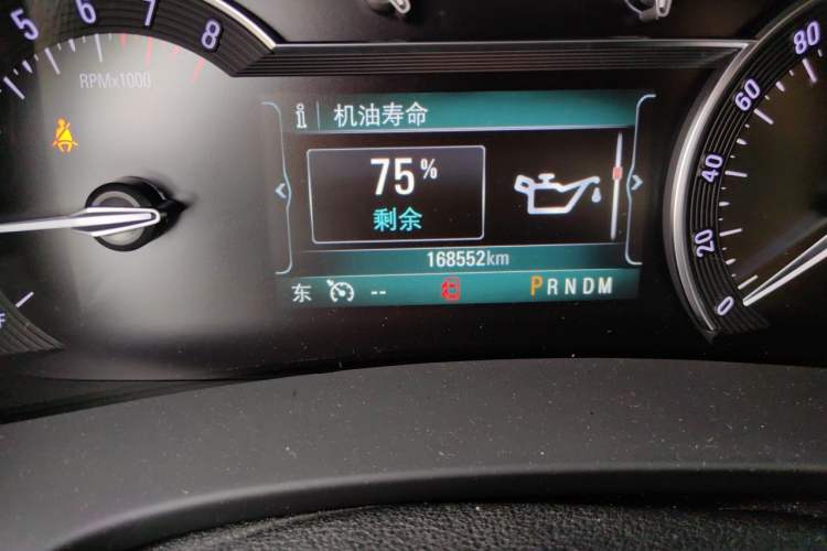 Used Buick GL8 2017 ES 28T Premium Version China V Standard Odometer Close Up