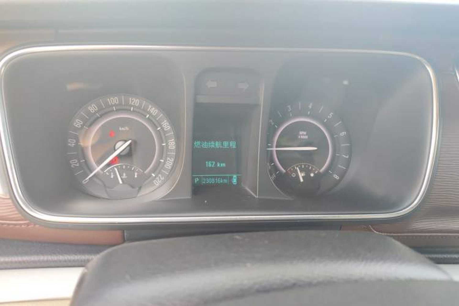 Used Buick GL8 2017 25S Prestige Version China V Standard Odometer Close Up