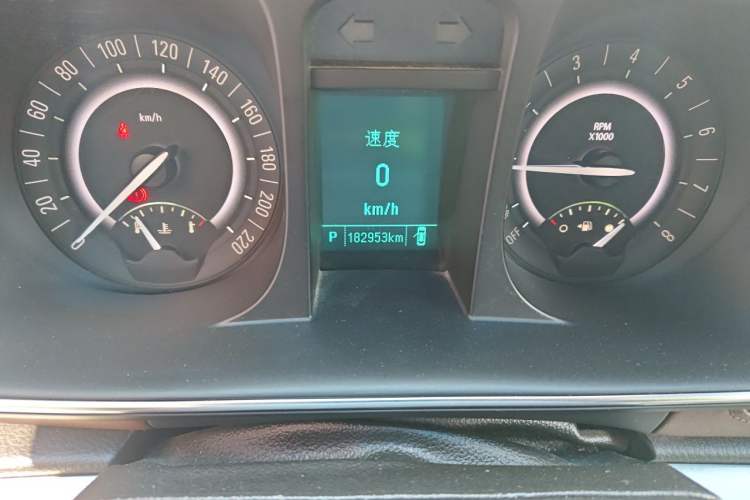 Used Buick GL8 2017 25S Prestige Version China V Standard Odometer Close Up
