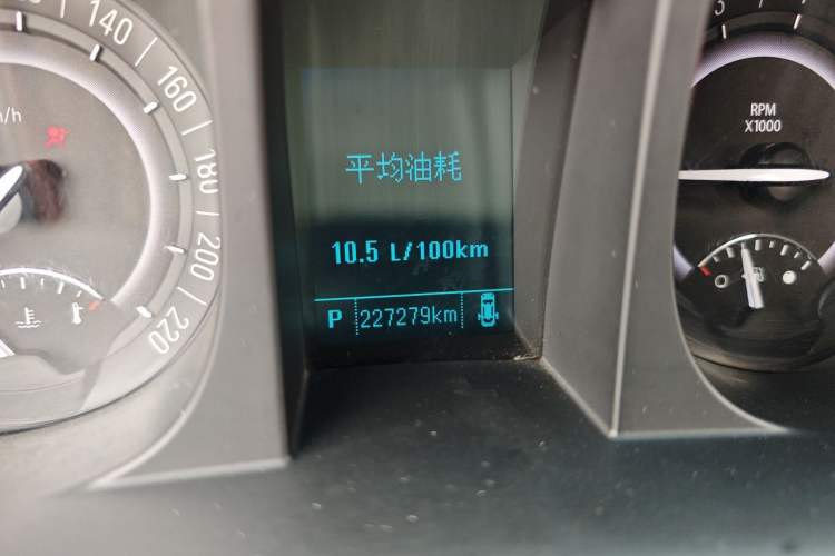 Used Buick GL8 2017 25S Comfort Version China V Standard Odometer Close Up
