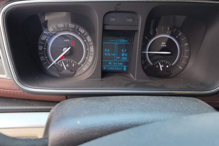 Used Buick GL8 2017 25S Comfort Version China V Standard Odometer Close Up
