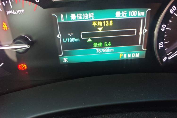 Used Buick GL8 2017 ES 28T Luxury Model China V Standard Odometer Close Up