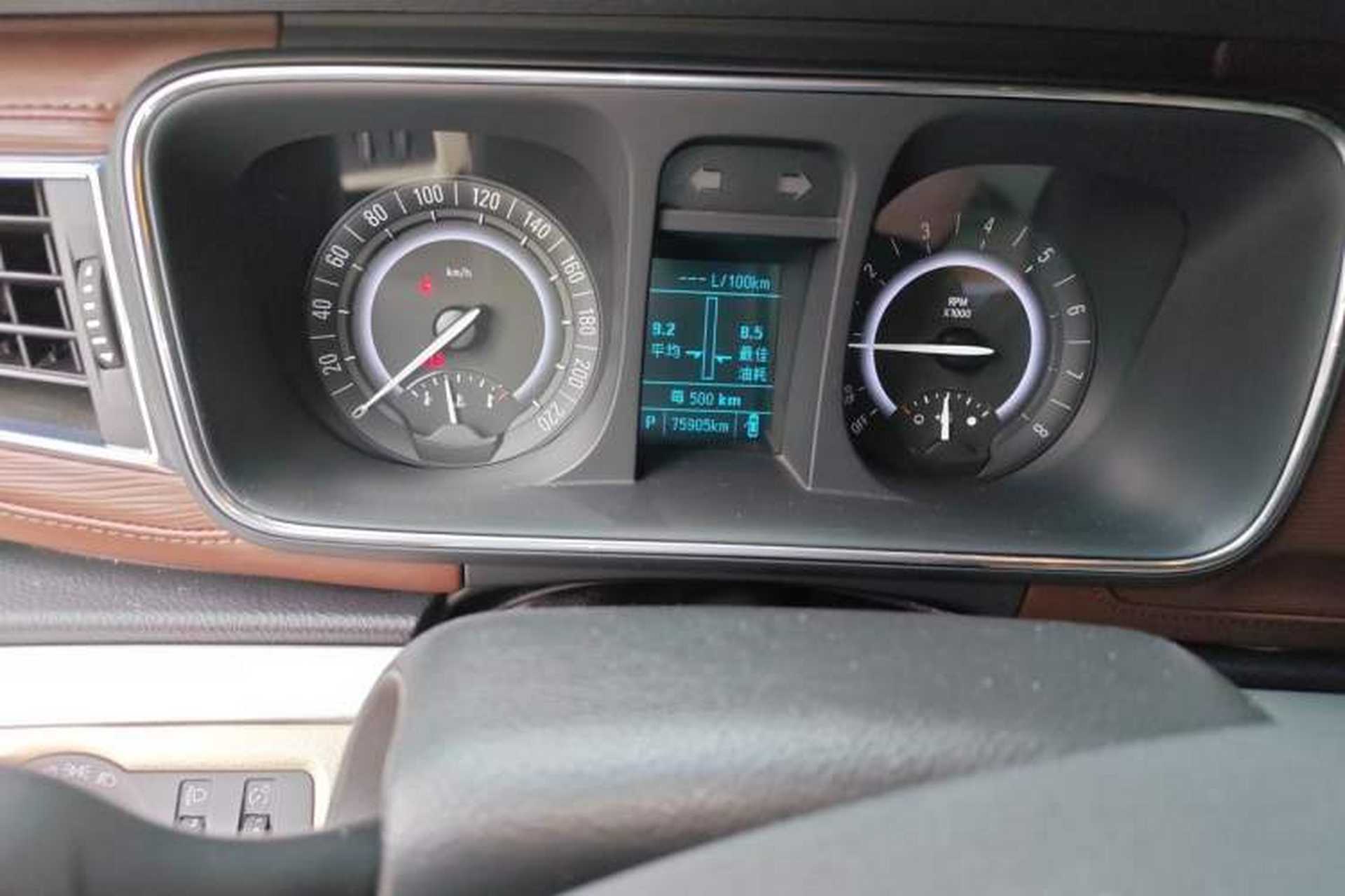 Used Buick GL8 2017 25S Prestige Version China V Standard Odometer Close Up