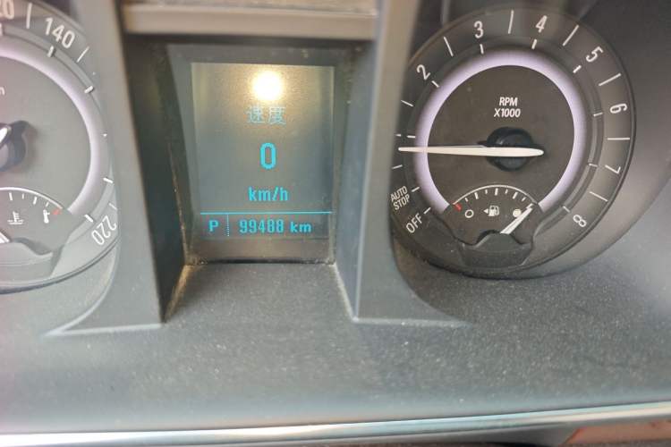 Used Buick GL8 2017 25S Prestige Version China V Standard Odometer Close Up