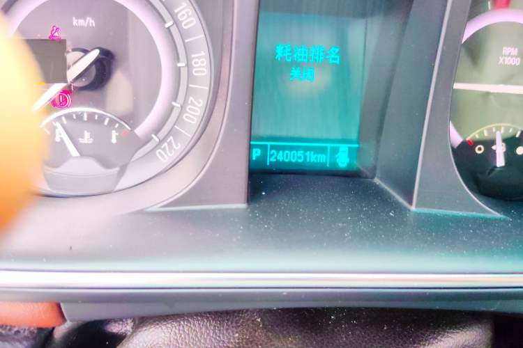 Used Buick GL8 2017 25S Comfort Version China V Standard Odometer Close Up
