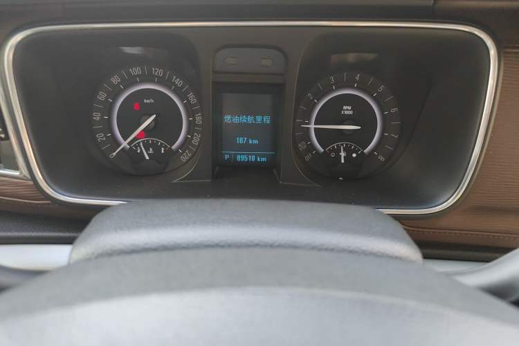 Used Buick GL8 2017 25S Comfort Version China V Standard Odometer Close Up
