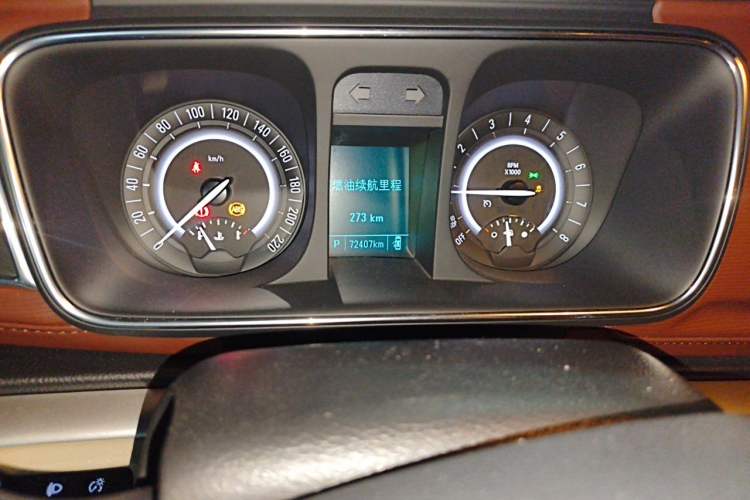 Used Buick GL8 2017 25S Luxury Version China V Standard Odometer Close Up