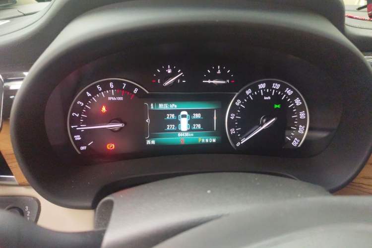 Used Buick GL8 2017 ES 28T Comfort Model China V Standard Odometer Close Up