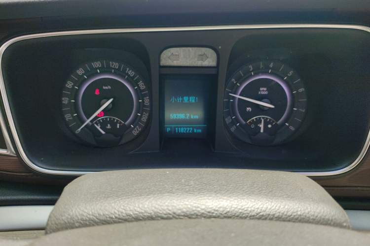 Used Buick GL8 2017 25S Prestige Version China V Standard Odometer Close Up