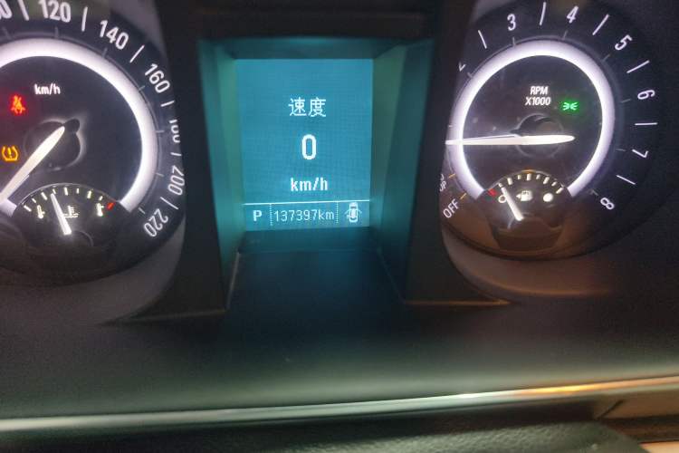 Used Buick GL8 2017 25S Luxury Version China V Standard Odometer Close Up