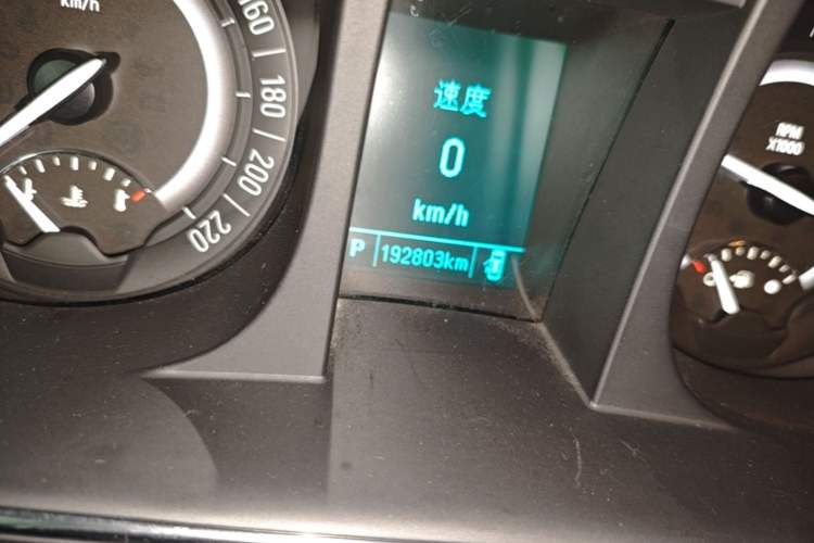 Used Buick GL8 2017 25S Comfort Version China V Standard Odometer Close Up