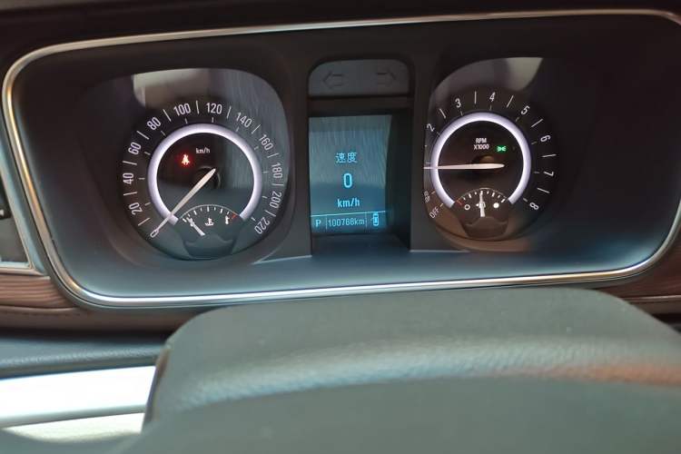 Used Buick GL8 2017 25S Prestige Version China V Standard Odometer Close Up