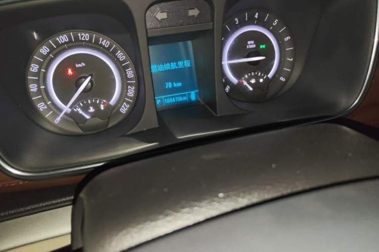 Used Buick GL8 2017 25S Luxury Version China V Standard Odometer Close Up