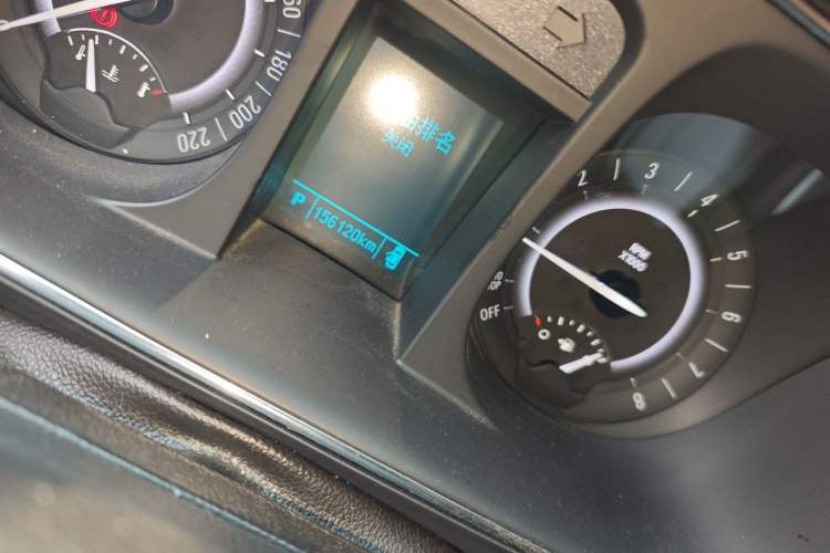 Used Buick GL8 2017 25S Comfort Version China V Standard Odometer Close Up