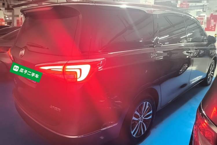 Used Buick GL8 2017 ES 28T Luxury Model China V Standard Rear Right 45 Deg