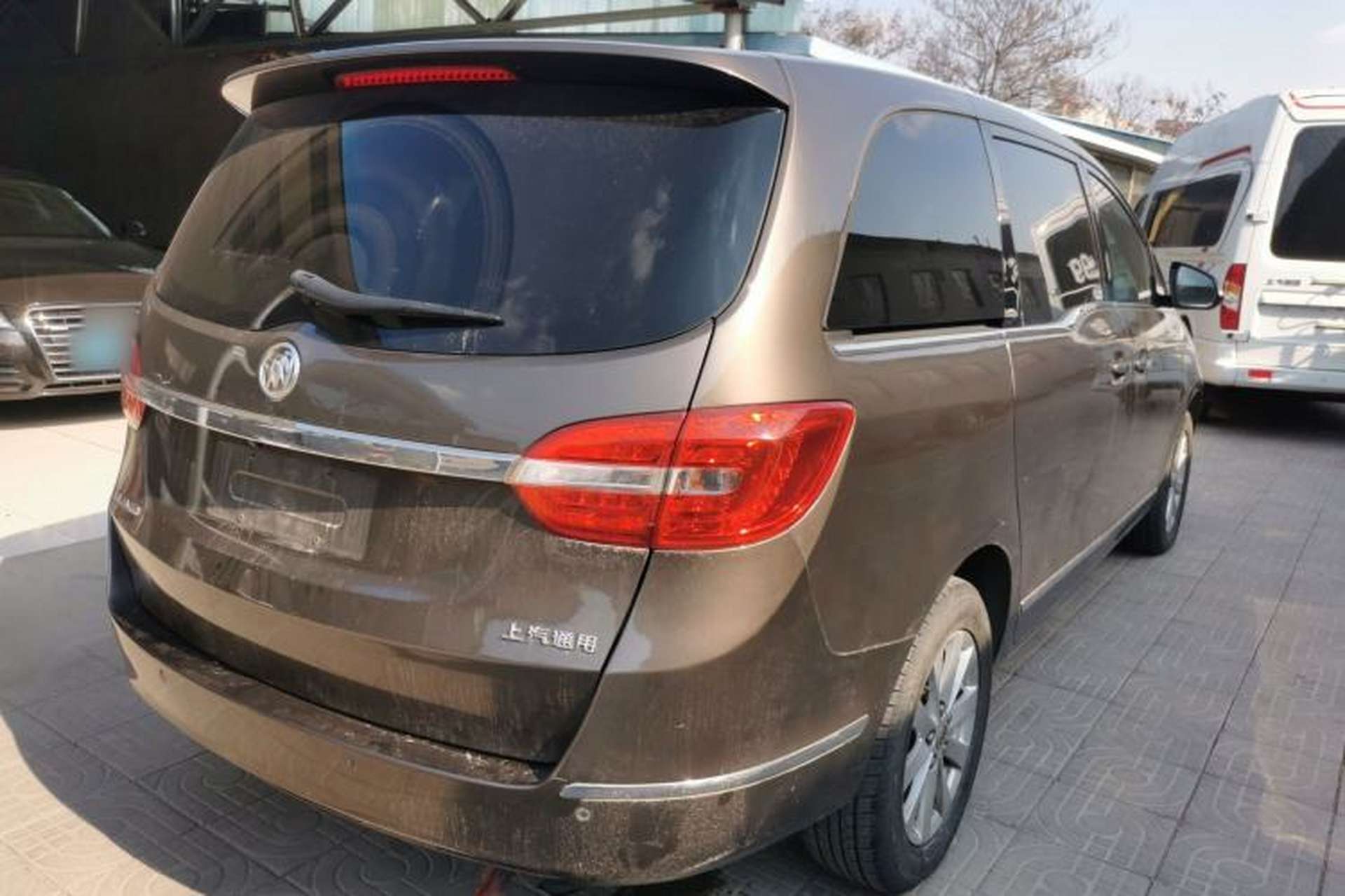 Used Buick GL8 2017 25S Luxury Version China V Standard Rear Right 45 Deg