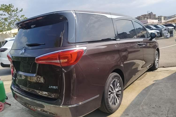 Used Buick GL8 2017 ES 28T Luxury Model China V Standard Rear Right 45 Deg