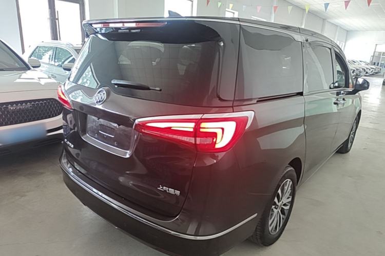 Used Buick GL8 2017 ES 28T Luxury Model China V Standard Rear Right 45 Deg