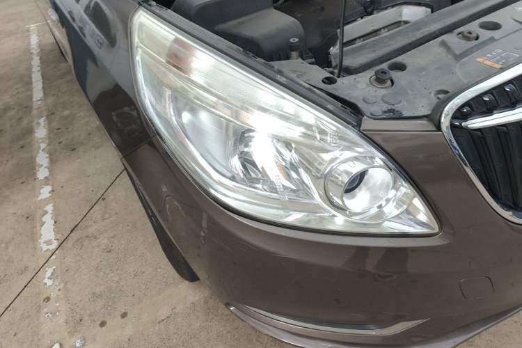 Used Buick GL8 2017 25S Luxury Version China V Standard Right Front Headlight