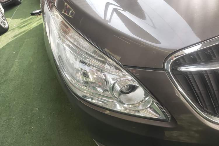 Used Buick GL8 2017 25S Luxury Version China V Standard Right Front Headlight