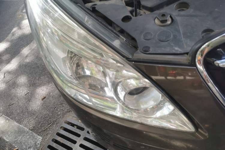 Used Buick GL8 2017 25S Luxury Version China V Standard Right Front Headlight