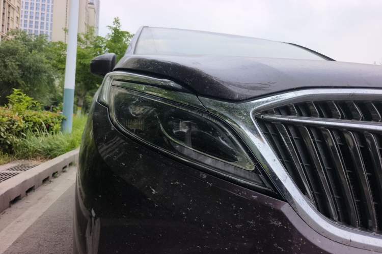 Used Buick GL8 2017 ES 28T Premium Version China V Standard Right Front Headlight