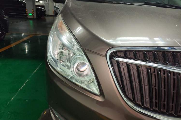 Used Buick GL8 2017 25S Comfort Version China V Standard Right Front Headlight