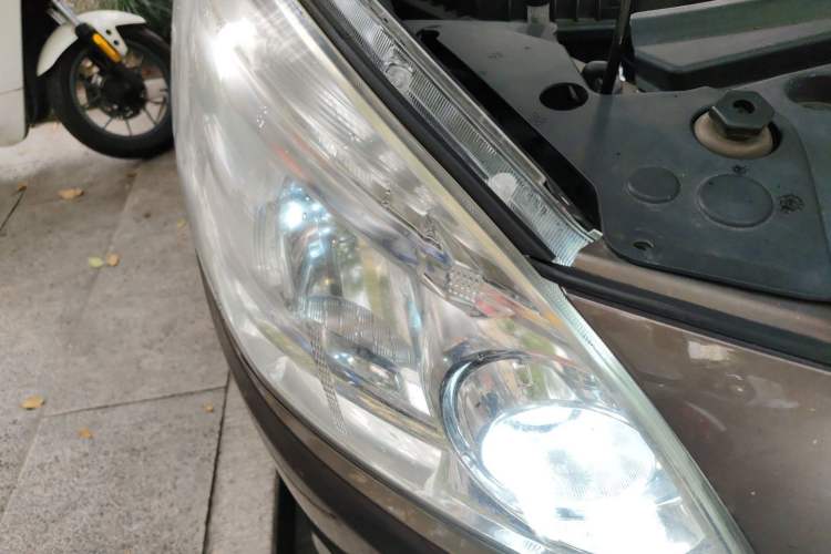 Used Buick GL8 2017 25S Comfort Version China V Standard Right Front Headlight