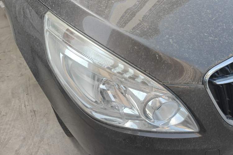 Used Buick GL8 2017 25S Luxury Version China V Standard Right Front Headlight