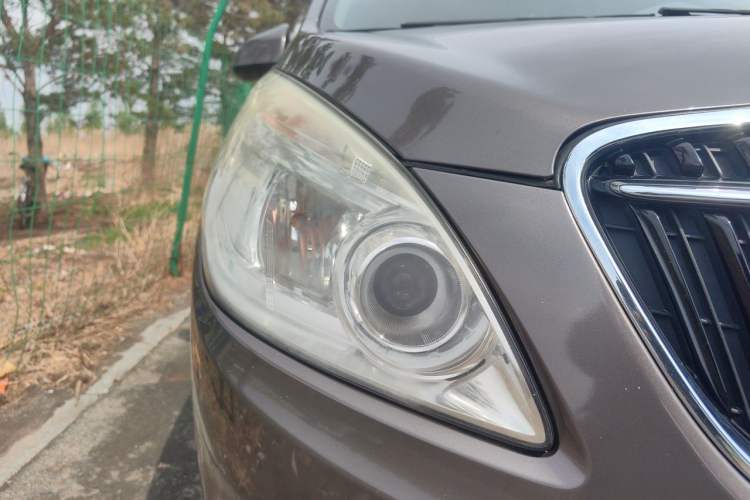Used Buick GL8 2017 25S Prestige Version China V Standard Right Front Headlight