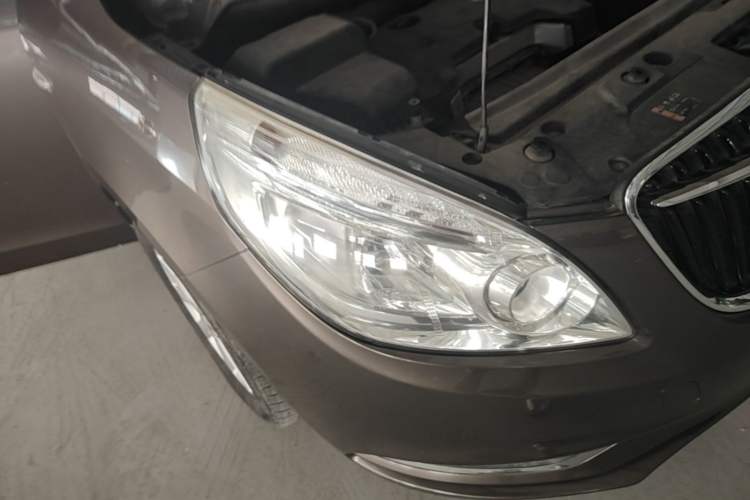 Used Buick GL8 2017 25S Comfort Version China V Standard Right Front Headlight