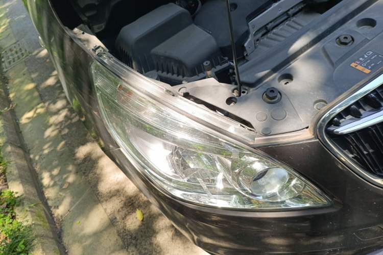 Used Buick GL8 2017 25S Luxury Version China V Standard Right Front Headlight