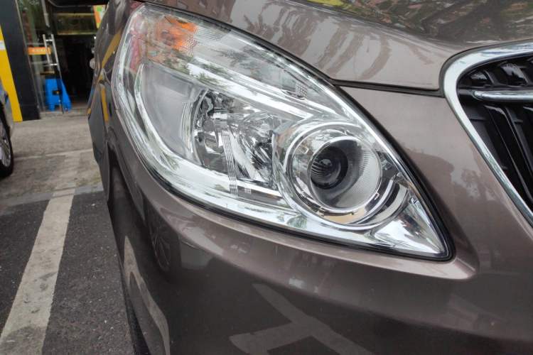 Used Buick GL8 2017 25S Luxury Version China V Standard Right Front Headlight