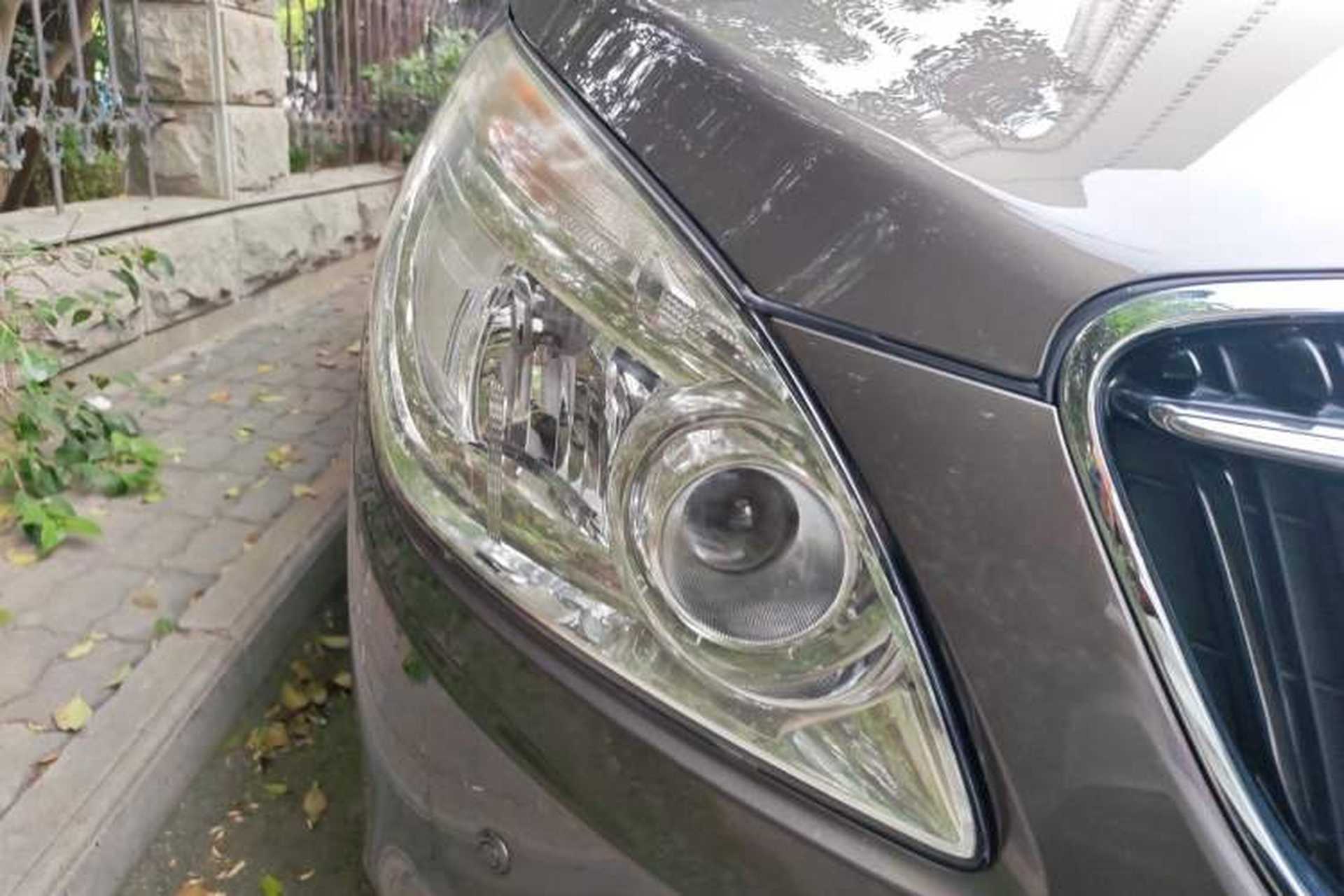 Used Buick GL8 2017 25S Prestige Version China V Standard Right Front Headlight