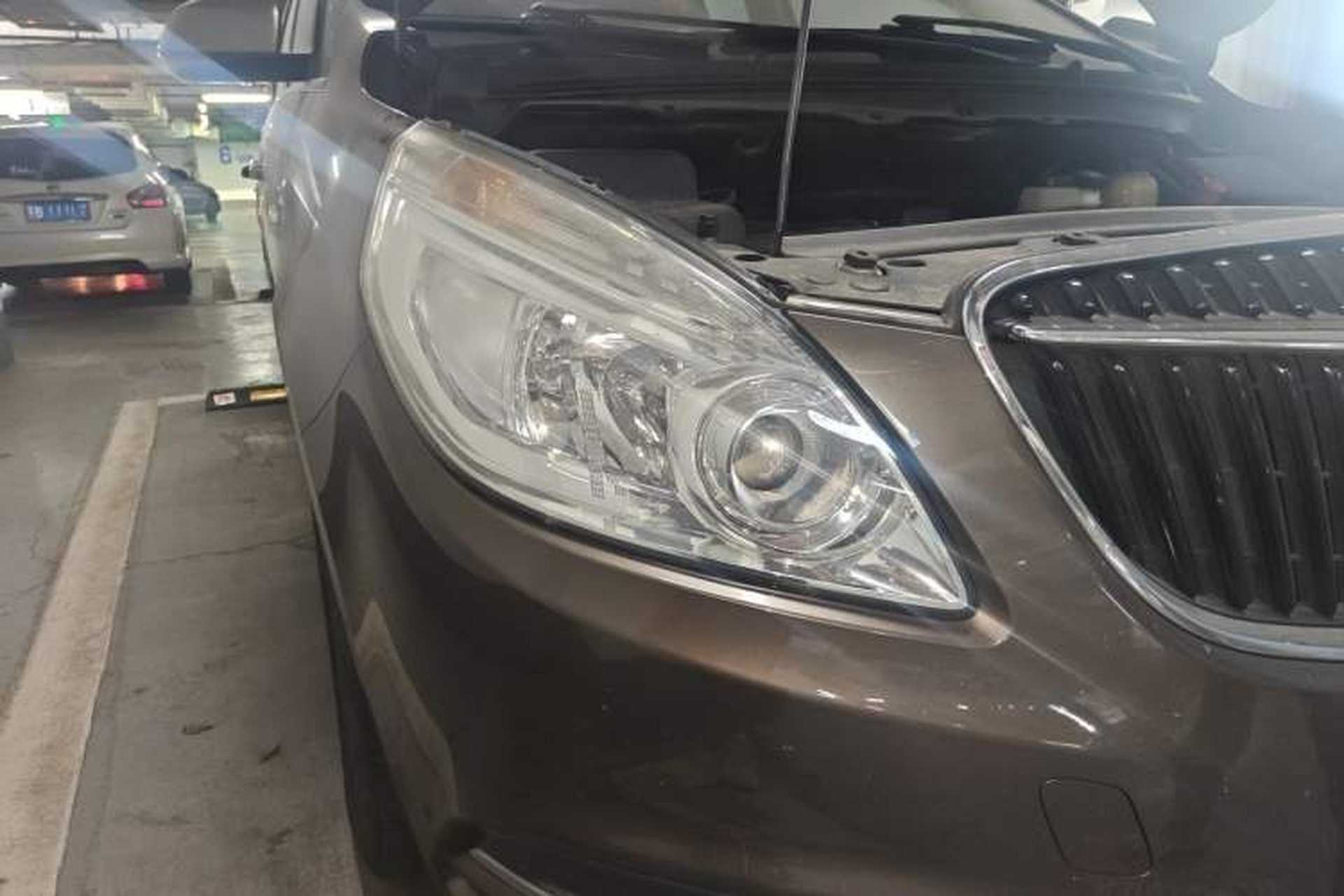 Used Buick GL8 2017 25S Comfort Version China V Standard Right Front Headlight