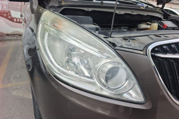 Used Buick GL8 2017 25S Prestige Version China V Standard Right Front Headlight