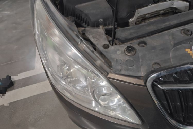 Used Buick GL8 2017 25S Luxury Version China V Standard Right Front Headlight