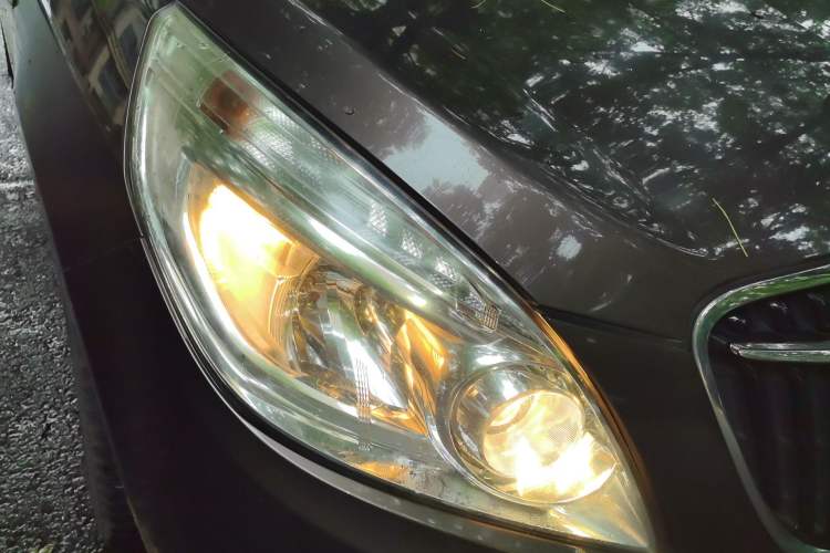 Used Buick GL8 2017 25S Luxury Version China V Standard Right Front Headlight