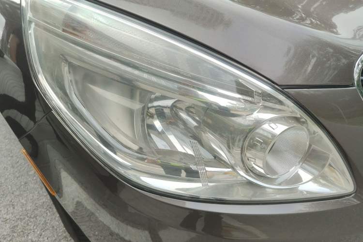 Used Buick GL8 2017 25S Luxury Version China V Standard Right Front Headlight