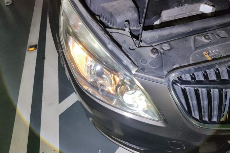 Used Buick GL8 2017 25S Prestige Version China V Standard Right Front Headlight