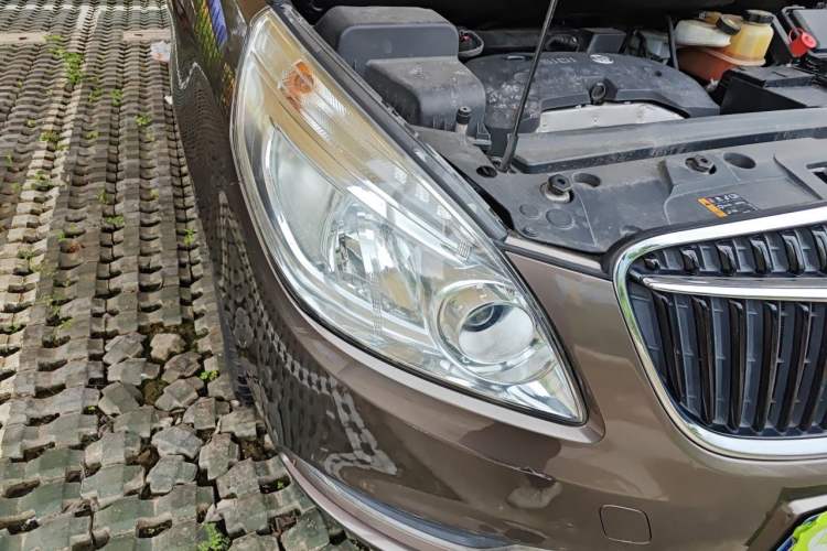 Used Buick GL8 2017 25S Comfort Version China V Standard Right Front Headlight