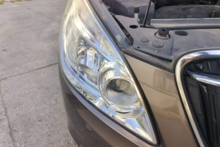 Used Buick GL8 2017 25S Comfort Version China V Standard Right Front Headlight