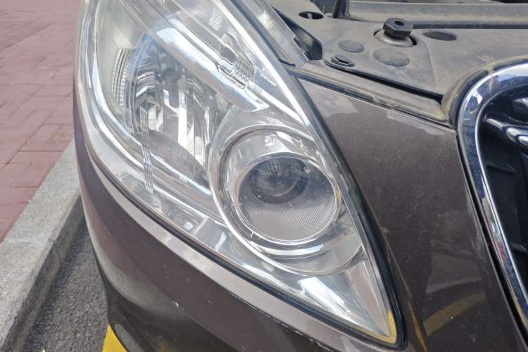 Used Buick GL8 2017 25S Luxury Version China V Standard Right Front Headlight