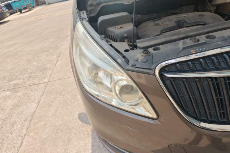 Used Buick GL8 2017 25S Luxury Version China V Standard Right Front Headlight