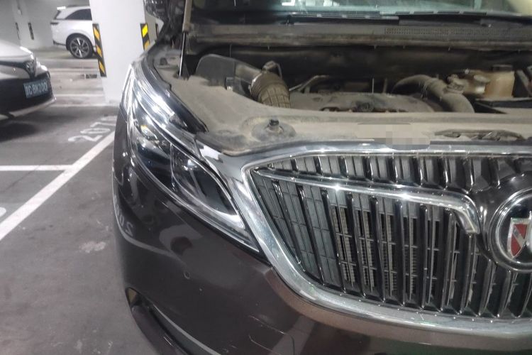 Used Buick GL8 2017 ES 28T Flagship Model China V Standard Right Front Headlight